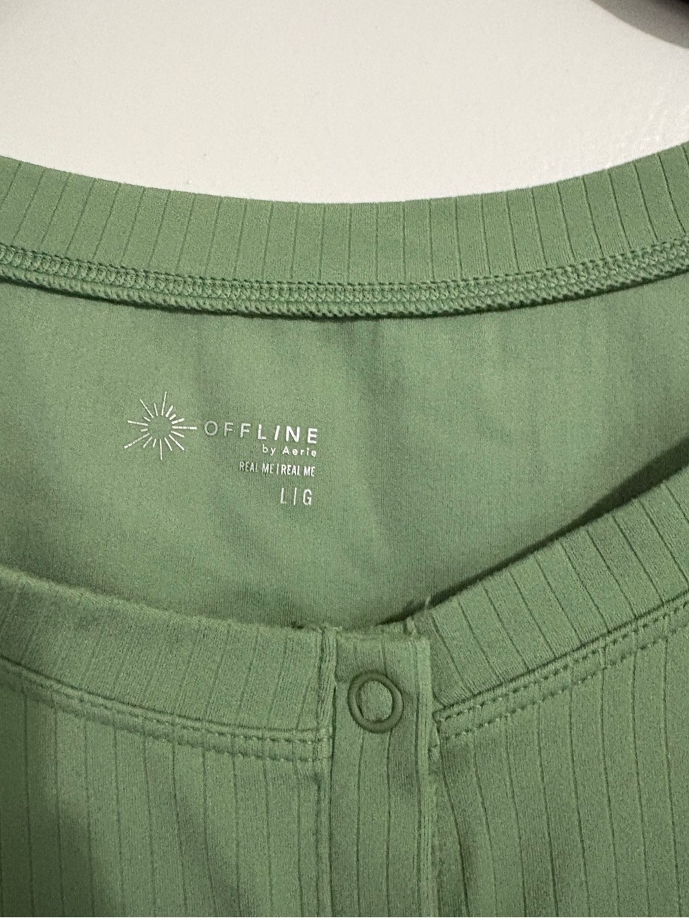 Aerie green button down atheltic top - Picture 2 of 3